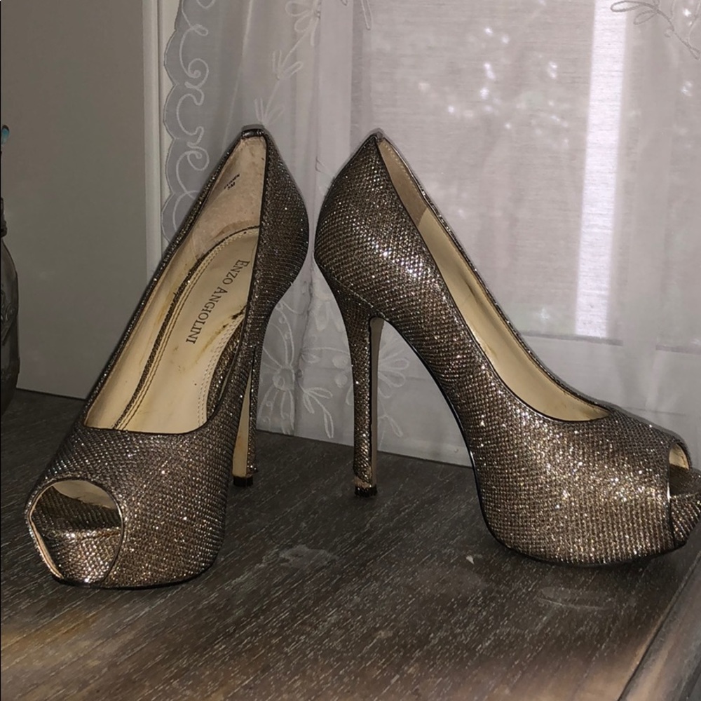 Gold Sparkle Pumps Size 5